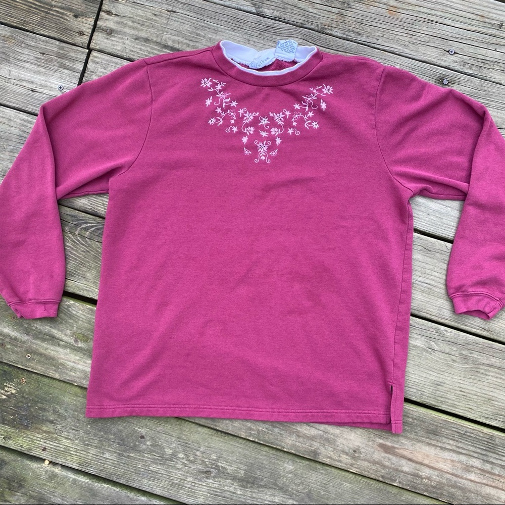 Vintage 90’s Embroidered Sweatshirt